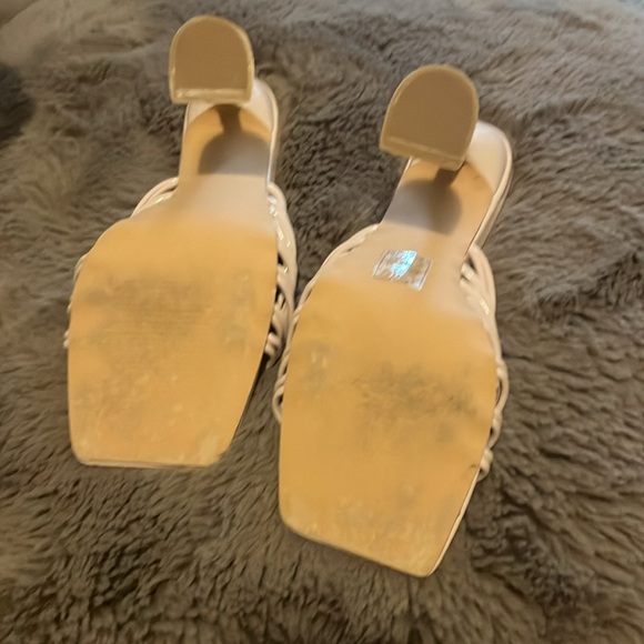 Worn maybe once - Picture 2 of 5